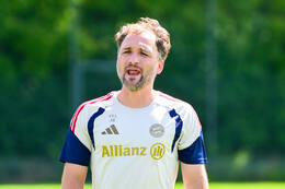 19.08.2026, München, Deutschland. Google Pixel Frauen-Bundesliga: Die FC Bayern Frauen absolvieren auf dem FC Bayern Campus eine Trainingseinheit vor dem Bundesliga-Saisonauftakt gegen den 1. FC Union Berlin. Jose Barcala (Cheftrainer, FC Bayern Frauen)