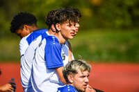 04.10.2026, Bad Wörishofen, Deutschland. U19 (A-Jun.) Kreisklasse Allgäu - Nord: FC Bad Wörishofen U19 gegen SG Unterrieden U19. Spielort: Stadion Am Unteren Hart. Volkan Serif (FC Bad Wörishofen) nachdenklich, ernst, fokussiert