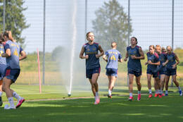 05.08.2026, München, Deutschland. Google Pixel Frauen-Bundesliga: Die FC Bayern Frauen absolvieren auf dem FC Bayern Campus eine Trainingseinheit zur Vorbereitung auf das Testspiel gegen Paris FC. Sophie Proost (FC Bayern Frauen)