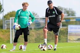 16.07.2026, Bad Wörishofen, Deutschland, 2. Bundesliga, Saison 2026/2027, Der SpVgg Greuther Fürth startet mit der zweiten Trainingseinheit in sein Sommertrainingslager in Bad Wörishofen (Unterallgäu). Der Verein bereitet sich dort auf die Saison 2026/2027 vor. Silas Prüfrock (SpVgg Greuther Fürth), Frank Kaukert (SpVgg Greuther Fürth)