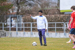 Bad Wörishofen, Deutschland – Vorbereitungstraining für das Schulderby 2026 zwischen der Wirtschaftsschule Bad Wörishofen und dem Josef-Bernhard-Gymnasium Türkheim auf dem Gelände der Wirtschaftsschule in Bad Wörishofen. Das Spiel ist für Mai 2026 geplant.