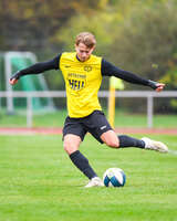 17.10.2026, Mindelheim, Bayern, Deutschland. Kreisliga Allgäu Nord: TSV Mindelheim gegen SV Oberegg. Spielort: Julius-Strohmayer-Stadion. Marc Mörstedt (TSV Mindelheim) beim Schuss, beim Abschluss, bei der Schussabgabe
