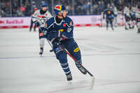 09.10.2026, München, Deutschland. PENNY DEL, Deutsche Eishockey Liga, Saison 2026/27, 7. Spieltag: EHC Red Bull München gegen ERC Ingolstadt im SAP Garden in München. Elis Hede (EHC Red Bull München) beim Schlittschuhlaufen, in Bewegung auf dem Eis