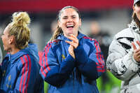 19.10.2026, München, Bayern, Deutschland. Google Pixel Frauen-Bundesliga: FC Bayern Frauen gegen VfB Stuttgart Frauen. Spielort: FC Bayern Campus-Stadion. Sarah Zadrazil (FC Bayern Frauen) fröhlich, gut gelaunt, lachend