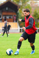 17.10.2026, Mindelheim, Bayern, Deutschland. Kreisliga Allgäu Nord: TSV Mindelheim gegen SV Oberegg. Spielort: Julius-Strohmayer-Stadion. Quirin Mack (TSV Mindelheim) am Ball, mit dem Ball, in einer Spielszene