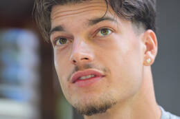 02.07.2026, Bad Wörishofen, Deutschland. Der FC Vaduz absolviert am vierten und vorletzten Tag seines Sommertrainingslagers Medientermine im Parkhotel Bad Wörishofen. Spieler, Trainer und insbesondere die Neuzugänge stehen für Interviews und Gespräche im Rahmen der Vorbereitung auf die Saison 2026/2027 der Swiss Football League (SFL) zur Verfügung. Mattia Diego Walker (FC Vaduz)