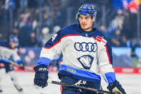 09.10.2026, München, Deutschland. PENNY DEL, Deutsche Eishockey Liga, Saison 2026/27, 7. Spieltag: EHC Red Bull München gegen ERC Ingolstadt im SAP Garden in München. Emil Kvernmo Wasenden (ERC Ingolstadt) nachdenklich, ernst, fokussiert