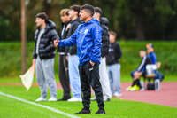 11.10.2026, Bad Wörishofen, Bayern, Deutschland. U19 (A-Jun.) Kreisklasse Allgäu – Nord: FC Bad Wörishofen U19 gegen JFG Wertachtal U19. Spielort: Stadion Unteres Hart. Saison 2026/2027. Bahtiar Koktas (Trainer, FC Bad Wörishofen) nachdenklich, ernst, fokussiert