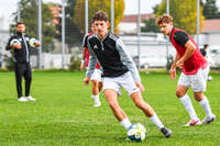 03.10.2026, Mindelheim, Deutschland. Kreisliga Allgäu Nord: TSV Mindelheim gegen (SG) Sontheim/Westerheim. Spielort: Julius-Strohmayer Stadion. Darius Argintaru (TSV Mindelheim) am Ball, mit dem Ball, in einer Spielszene