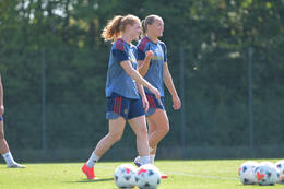 05.08.2026, München, Deutschland. Google Pixel Frauen-Bundesliga: Die FC Bayern Frauen absolvieren auf dem FC Bayern Campus eine Trainingseinheit zur Vorbereitung auf das Testspiel gegen Paris FC. Magdalena Eriksson (FC Bayern Frauen)