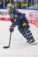 09.10.2026, München, Deutschland. PENNY DEL, Deutsche Eishockey Liga, Saison 2026/27, 7. Spieltag: EHC Red Bull München gegen ERC Ingolstadt im SAP Garden in München. Moritz Warnecke (EHC Red Bull München) am Puck, mit dem Puck, in Puckbesitz