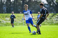 04.10.2026, Bad Wörishofen, Deutschland. U19 (A-Jun.) Kreisklasse Allgäu - Nord: FC Bad Wörishofen U19 gegen SG Unterrieden U19. Spielort: Stadion Am Unteren Hart. Niklas Lichtenberg (FC Bad Wörishofen) im Zweikampf, im Duell, im Kampf um den Ball