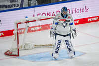 09.10.2026, München, Deutschland. PENNY DEL, Deutsche Eishockey Liga, Saison 2026/27, 7. Spieltag: EHC Red Bull München gegen ERC Ingolstadt im SAP Garden in München. Jonas Stettmer (ERC Ingolstadt) nachdenklich, ernst, fokussiert