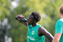 16.07.2026, Bad Wörishofen, Deutschland, 2. Bundesliga, Saison 2026/2027, Der SpVgg Greuther Fürth startet mit der zweiten Trainingseinheit in sein Sommertrainingslager in Bad Wörishofen (Unterallgäu). Der Verein bereitet sich dort auf die Saison 2026/2027 vor. Omar Sillah (SpVgg Greuther Fürth)