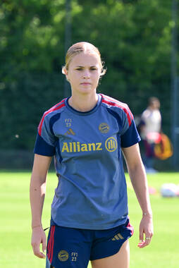 19.08.2026, München, Deutschland. Google Pixel Frauen-Bundesliga: Die FC Bayern Frauen absolvieren auf dem FC Bayern Campus eine Trainingseinheit vor dem Bundesliga-Saisonauftakt gegen den 1. FC Union Berlin. Sophie Proost (FC Bayern Frauen)