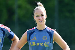 19.08.2026, München, Deutschland. Google Pixel Frauen-Bundesliga: Die FC Bayern Frauen absolvieren auf dem FC Bayern Campus eine Trainingseinheit vor dem Bundesliga-Saisonauftakt gegen den 1. FC Union Berlin. Giulia Gwinn (FC Bayern Frauen)