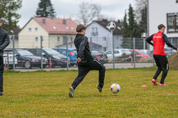 Bad Wörishofen, Deutschland – Vorbereitungstraining für das Schulderby 2026 zwischen der Wirtschaftsschule Bad Wörishofen und dem Josef-Bernhard-Gymnasium Türkheim auf dem Gelände der Wirtschaftsschule in Bad Wörishofen. Das Spiel ist für Mai 2026 geplant.
