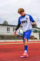 11.10.2026, Bad Wörishofen, Bayern, Deutschland. U19 (A-Jun.) Kreisklasse Allgäu – Nord: FC Bad Wörishofen U19 gegen JFG Wertachtal U19. Spielort: Stadion Unteres Hart. Saison 2026/2027. Paul Koch (FC Bad Wörishofen) am Ball, mit dem Ball, in einer Spielszene