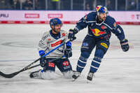 09.10.2026, München, Deutschland. PENNY DEL, Deutsche Eishockey Liga, Saison 2026/27, 7. Spieltag: EHC Red Bull München gegen ERC Ingolstadt im SAP Garden in München. Tobias Rieder (EHC Red Bull München) nachdenklich, ernst, fokussiert