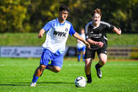 04.10.2026, Bad Wörishofen, Deutschland. U19 (A-Jun.) Kreisklasse Allgäu - Nord: FC Bad Wörishofen U19 gegen SG Unterrieden U19. Spielort: Stadion Am Unteren Hart. Abdul (FC Bad Wörishofen) am Ball, mit dem Ball, in einer Spielszene