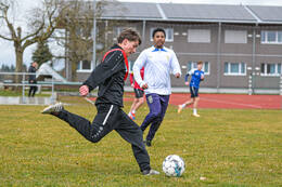 Bad Wörishofen, Deutschland – Vorbereitungstraining für das Schulderby 2026 zwischen der Wirtschaftsschule Bad Wörishofen und dem Josef-Bernhard-Gymnasium Türkheim auf dem Gelände der Wirtschaftsschule in Bad Wörishofen. Das Spiel ist für Mai 2026 geplant.