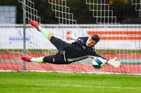 17.10.2026, Mindelheim, Bayern, Deutschland. Kreisliga Allgäu Nord: TSV Mindelheim gegen SV Oberegg. Spielort: Julius-Strohmayer-Stadion. Manuel Zech (TSV Mindelheim) fliegt