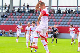 19.08.2026, München, Deutschland. FC Bayern München U19 vs. VfB Stuttgart U19 am FC Bayern Campus in München. VfB jubelt.