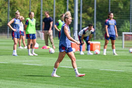 19.08.2026, München, Deutschland. Google Pixel Frauen-Bundesliga: Die FC Bayern Frauen absolvieren auf dem FC Bayern Campus eine Trainingseinheit vor dem Bundesliga-Saisonauftakt gegen den 1. FC Union Berlin. Linda Dallmann (FC Bayern Frauen)