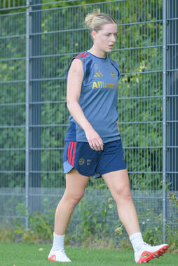 05.08.2026, München, Deutschland. Google Pixel Frauen-Bundesliga: Die FC Bayern Frauen absolvieren auf dem FC Bayern Campus eine Trainingseinheit zur Vorbereitung auf das Testspiel gegen Paris FC. Alara Sehitler (FC Bayern Frauen)