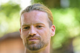 02.07.2026, Bad Wörishofen, Deutschland. Der FC Vaduz absolviert am vierten und vorletzten Tag seines Sommertrainingslagers Medientermine im Parkhotel Bad Wörishofen. Spieler, Trainer und insbesondere die Neuzugänge stehen für Interviews und Gespräche im Rahmen der Vorbereitung auf die Saison 2026/2027 der Swiss Football League (SFL) zur Verfügung. Liridon Berisha (FC Vaduz)