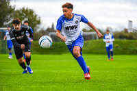 11.10.2026, Bad Wörishofen, Bayern, Deutschland. U19 (A-Jun.) Kreisklasse Allgäu – Nord: FC Bad Wörishofen U19 gegen JFG Wertachtal U19. Spielort: Stadion Unteres Hart. Saison 2026/2027. Julian Bleyer (FC Bad Wörishofen) am Ball, mit dem Ball, in einer Spielszene