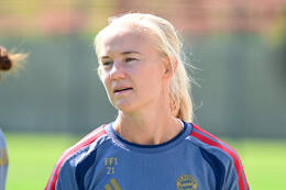 19.08.2026, München, Deutschland. Google Pixel Frauen-Bundesliga: Die FC Bayern Frauen absolvieren auf dem FC Bayern Campus eine Trainingseinheit vor dem Bundesliga-Saisonauftakt gegen den 1. FC Union Berlin. Pernille Harder (FC Bayern Frauen)