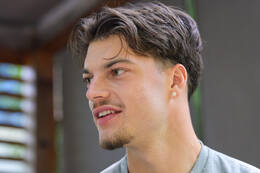 02.07.2026, Bad Wörishofen, Deutschland. Der FC Vaduz absolviert am vierten und vorletzten Tag seines Sommertrainingslagers Medientermine im Parkhotel Bad Wörishofen. Spieler, Trainer und insbesondere die Neuzugänge stehen für Interviews und Gespräche im Rahmen der Vorbereitung auf die Saison 2026/2027 der Swiss Football League (SFL) zur Verfügung. Mattia Diego Walker (FC Vaduz)