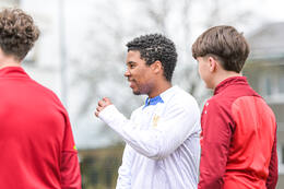 Bad Wörishofen, Deutschland – Vorbereitungstraining für das Schulderby 2026 zwischen der Wirtschaftsschule Bad Wörishofen und dem Josef-Bernhard-Gymnasium Türkheim auf dem Gelände der Wirtschaftsschule in Bad Wörishofen. Das Spiel ist für Mai 2026 geplant.