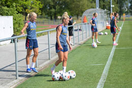 05.08.2026, München, Deutschland. Google Pixel Frauen-Bundesliga: Die FC Bayern Frauen absolvieren auf dem FC Bayern Campus eine Trainingseinheit zur Vorbereitung auf das Testspiel gegen Paris FC. Linda Dallmann (FC Bayern Frauen)