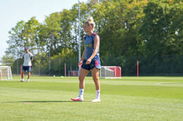 05.08.2026, München, Deutschland. Google Pixel Frauen-Bundesliga: Die FC Bayern Frauen absolvieren auf dem FC Bayern Campus eine Trainingseinheit zur Vorbereitung auf das Testspiel gegen Paris FC. Linda Dallmann (FC Bayern Frauen)