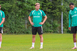 15.07.2026, Bad Wörishofen, Deutschland, 2. Bundesliga, Saison 2026/2027, Der SpVgg Greuther Fürth startet mit der ersten Trainingseinheit in sein Sommertrainingslager in Bad Wörishofen (Unterallgäu). Der Verein bereitet sich dort auf die Saison 2026/2027 vor. Philipp Müller (SpVgg Greuther Fürth), Sacha Bansé (SpVgg Greuther Fürth)