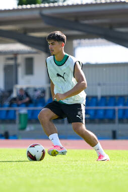 16.07.2026, Bad Wörishofen, Deutschland, 2. Bundesliga, Saison 2026/2027, Der SpVgg Greuther Fürth startet mit der zweiten Trainingseinheit in sein Sommertrainingslager in Bad Wörishofen (Unterallgäu). Der Verein bereitet sich dort auf die Saison 2026/2027 vor. Aaron Keller (SpVgg Greuther Fürth)