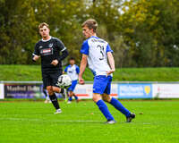 11.10.2026, Bad Wörishofen, Bayern, Deutschland. U19 (A-Jun.) Kreisklasse Allgäu – Nord: FC Bad Wörishofen U19 gegen JFG Wertachtal U19. Spielort: Stadion Unteres Hart. Saison 2026/2027. Niklas Lichtenberg (FC Bad Wörishofen) am Ball, mit dem Ball, in einer Spielszene
