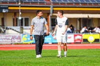03.10.2026, Mindelheim, Deutschland. Kreisliga Allgäu Nord: TSV Mindelheim gegen (SG) Sontheim/Westerheim. Spielort: Julius-Strohmayer Stadion. Manuel Weinmann (Co-Trainer, TSV Mindelheim) redet mit Thomas Barbe (TSV Mindelheim)