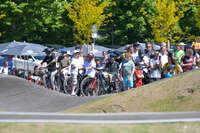 Mindelheim, Deutschland – 23.05.2026: Eröffnung der neuen BikeArea auf der Schwabenwiese in Mindelheim. Die von Schanzenwerk gestaltete und gebaute Anlage umfasst Pumptrack-, Flowline- und Jumpline-Elemente für Kinder, Jugendliche und Erwachsene.