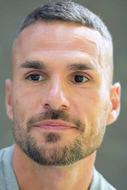 02.07.2026, Bad Wörishofen, Deutschland. Der FC Vaduz absolviert am vierten und vorletzten Tag seines Sommertrainingslagers Medientermine im Parkhotel Bad Wörishofen. Spieler, Trainer und insbesondere die Neuzugänge stehen für Interviews und Gespräche im Rahmen der Vorbereitung auf die Saison 2026/2027 der Swiss Football League (SFL) zur Verfügung. Dejan Sorgic (FC Vaduz)
