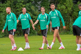 15.07.2026, Bad Wörishofen, Deutschland, 2. Bundesliga, Saison 2026/2027, Der SpVgg Greuther Fürth startet mit der ersten Trainingseinheit in sein Sommertrainingslager in Bad Wörishofen (Unterallgäu). Der Verein bereitet sich dort auf die Saison 2026/2027 vor. Paul Will (SpVgg Greuther Fürth), Felix Klaus (SpVgg Greuther Fürth), Luca Itter (SpVgg Greuther Fürth), Felix Higl (SpVgg Greuther Fürth)