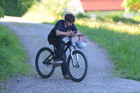 Mindelheim, Deutschland – 23.05.2026: Eröffnung der neuen BikeArea auf der Schwabenwiese in Mindelheim. Die von Schanzenwerk gestaltete und gebaute Anlage umfasst Pumptrack-, Flowline- und Jumpline-Elemente für Kinder, Jugendliche und Erwachsene.