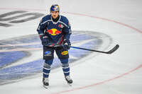09.10.2026, München, Deutschland. PENNY DEL, Deutsche Eishockey Liga, Saison 2026/27, 7. Spieltag: EHC Red Bull München gegen ERC Ingolstadt im SAP Garden in München. Brady Ferguson (EHC Red Bull München) nachdenklich, ernst, fokussiert