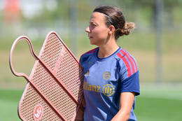 19.08.2026, München, Deutschland. Google Pixel Frauen-Bundesliga: Die FC Bayern Frauen absolvieren auf dem FC Bayern Campus eine Trainingseinheit vor dem Bundesliga-Saisonauftakt gegen den 1. FC Union Berlin. Arianna Caruso (FC Bayern Frauen)