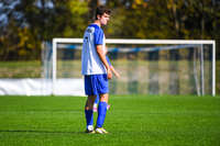 04.10.2026, Bad Wörishofen, Deutschland. U19 (A-Jun.) Kreisklasse Allgäu - Nord: FC Bad Wörishofen U19 gegen SG Unterrieden U19. Spielort: Stadion Am Unteren Hart. Kevin Günther (FC Bad Wörishofen) nachdenklich, ernst, fokussiert