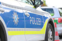 Bad Wörishofen, Deutschland – 12.05.2026: Zahlreiche Einsatzkräfte der Polizei und das SEK sind bei einem Großeinsatz an der Hauptstraße in Bad Wörishofen im Einsatz. Das Gebiet wurde großräumig abgesperrt.