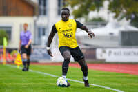 17.10.2026, Mindelheim, Bayern, Deutschland. Kreisliga Allgäu Nord: TSV Mindelheim gegen SV Oberegg. Spielort: Julius-Strohmayer-Stadion. Sulayman Drammeh (TSV Mindelheim) am Ball, mit dem Ball, in einer Spielszene
