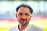 06.09.2026, München, Deutschland. Google Pixel Frauen-Bundesliga: FC Bayern München Frauen gegen SC Freiburg Frauen am FC Bayern Campus. Jose Barcala (Cheftrainer, FC Bayern Frauen)